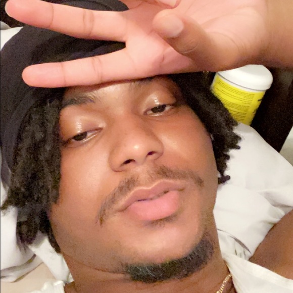 Meet your Posher, Xavier - Picture 1 of 3